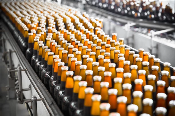 Ligne de remplissage de bière pour bouteilles en verre - Machines fiables